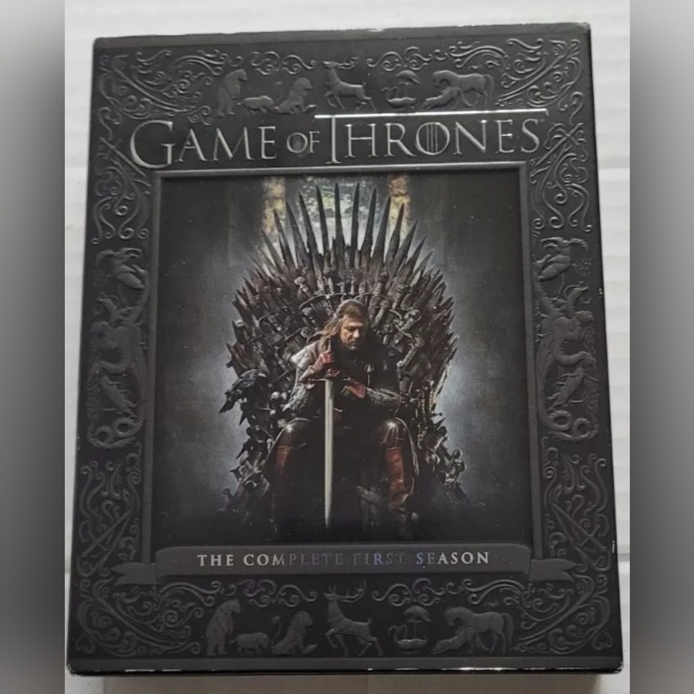 Game of Thrones: The Complete First Season Gift Box (DVD, 2012, 5-Disc Set)